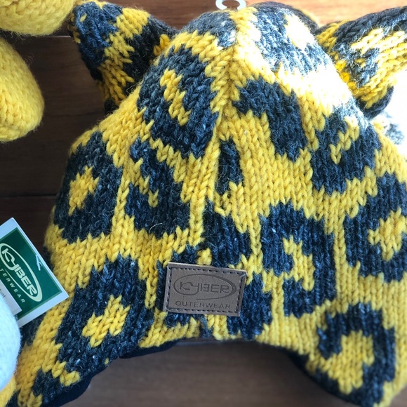 NWT!  Kyber Outerwear Wool Hat/Mitten Leopard Set - Picture 3 of 12
